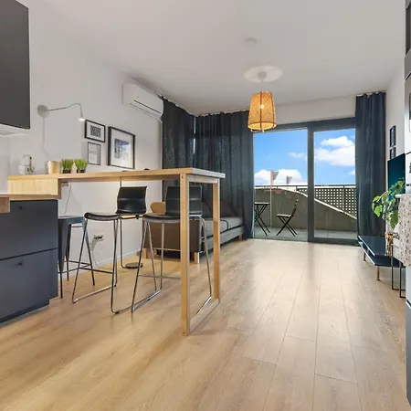 Lam Stadium 2 - Terrace 아파트 브라티슬라바